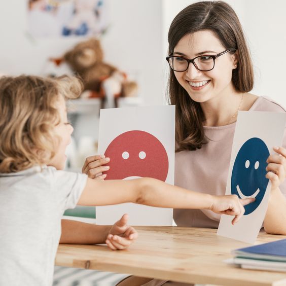 Çocuklarda Duygusal Zorlanmalar Nasıl Fark Edilir?